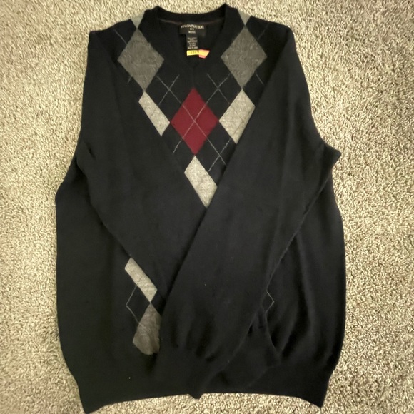 Banana Republic Argyle Sweater - Picture 2 of 3